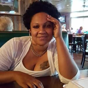 Meet your Posher, Latoya